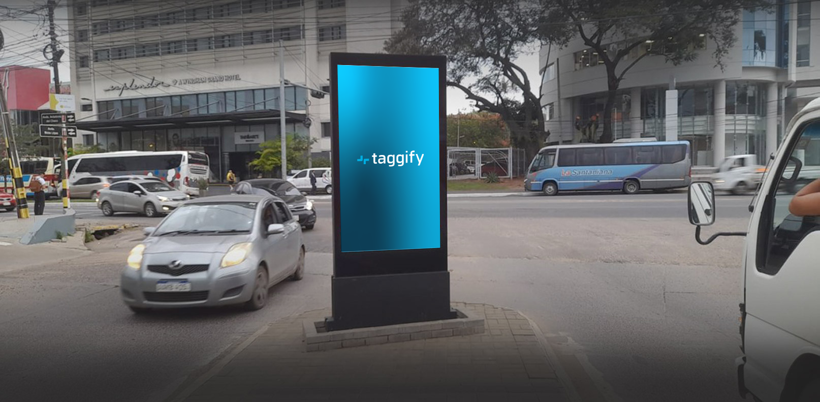 PY - Asuncion -  Av. Aviadores y Molas Lopez - Asunción