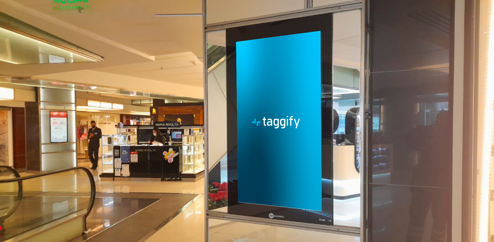 AR - CABA - Recoleta - Shopping - Recoleta Urban Mall - Circuito 23 Totems - CABA