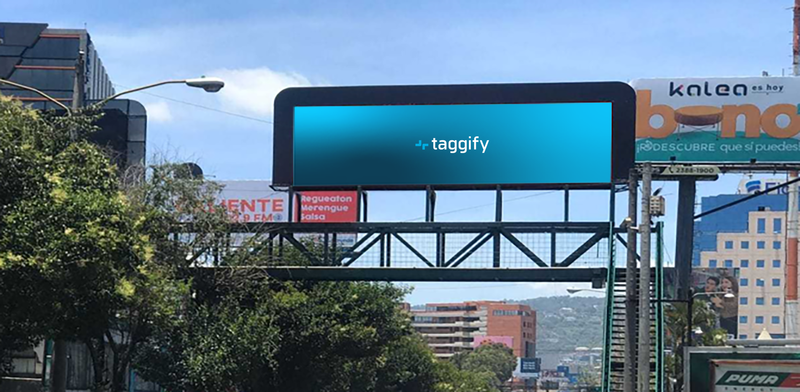 GT - Guatemala City -.Proceres y 3ra Avenida - Hacia CAES - Guatemala