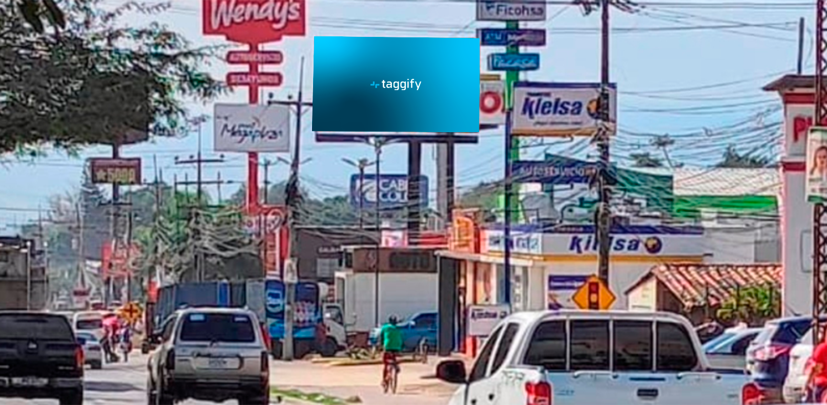 HN - San Pedro Sula - Villanueva - Frente MegaPlaza - San Pedro Sula