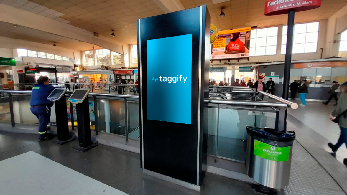 AR - CABA - Chacarita - Estacion - Lacroze - Circuito 2 Pantallas - CABA