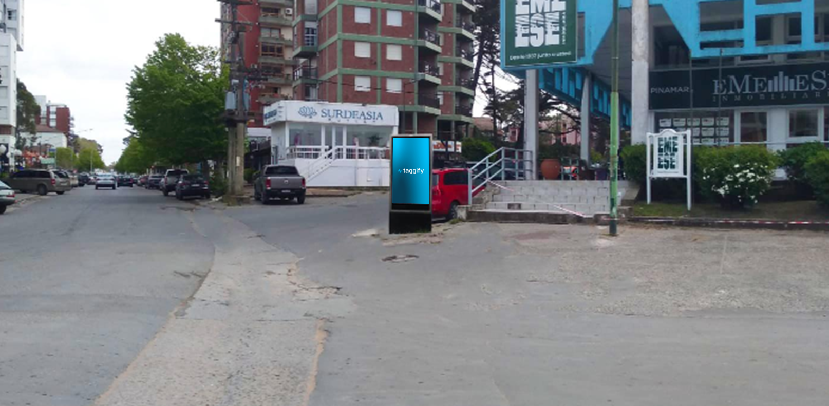 AR - Buenos Aires - Pinamar - Av. del Libertador y Las Artes - Pinamar