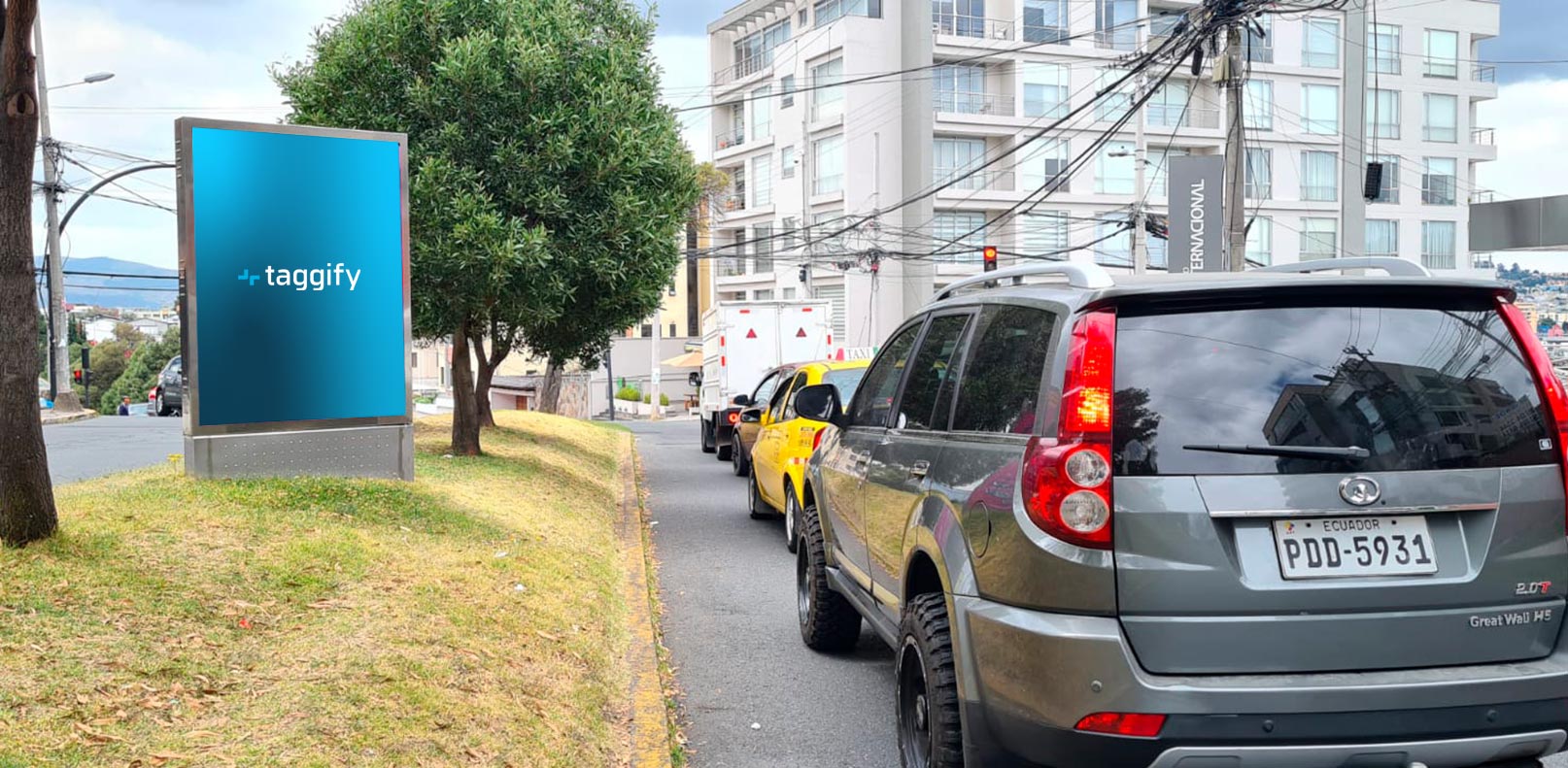 EC - Pichincha - Quito - Brasil - Mariano ECheverria - Frente A Banco Internacional - Quito
