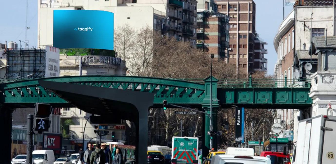 AR - CABA - Palermo - Pantalla Curva - Santa Fe y Godoy Cruz - CABA