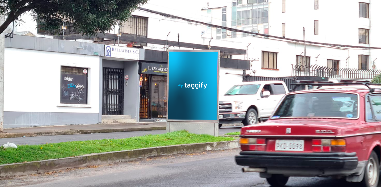 EC - Pichincha - Quito - Granados - Colimes - Frente Consecionario De Autos Maresa - Quito