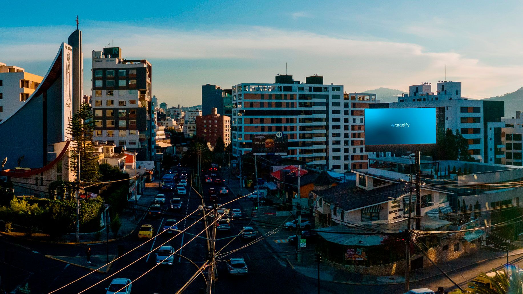 EC - Quito - La Carolina - Av Eloy Alfaro Y Portugal Quito - Quito
