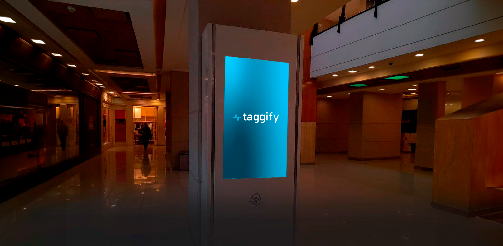 AR - CABA - Caballito - Shopping - Caballito Shopping - Circuito 6 Totems (rL) - Buenos Aires