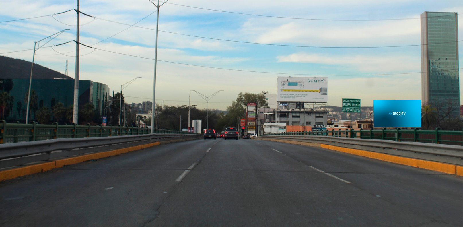 MX - Monterrey - Calzada San Pedro-zona Miravalle - Monterrey