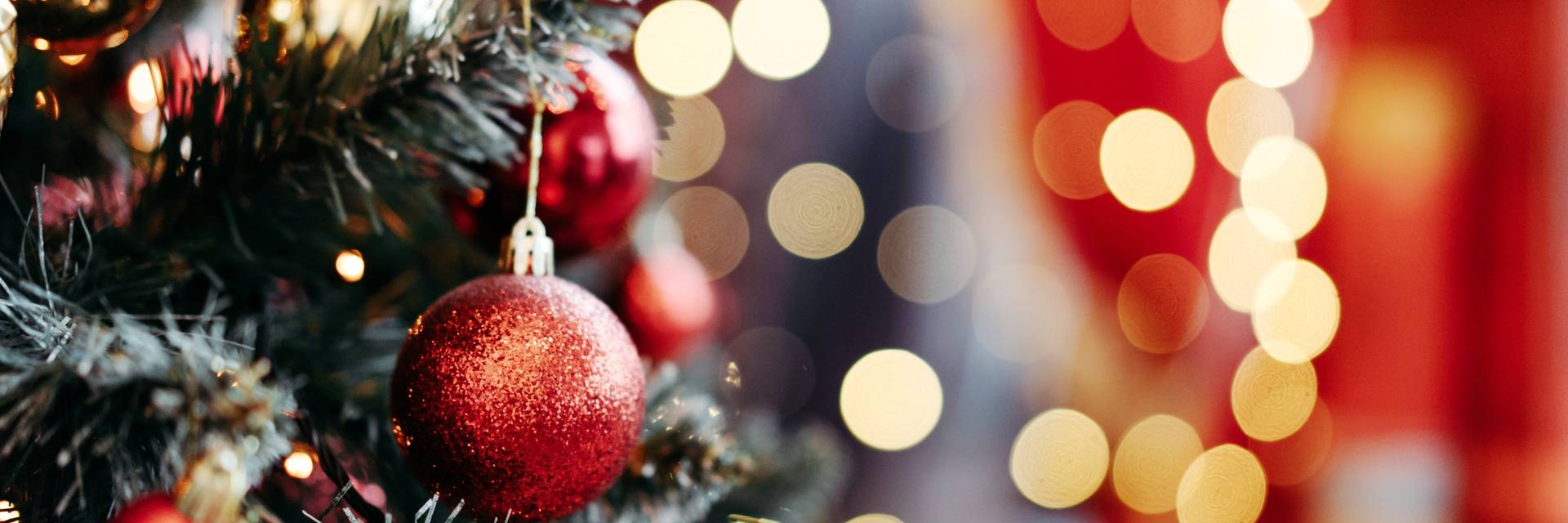 A closeup of a christmas tree ornament