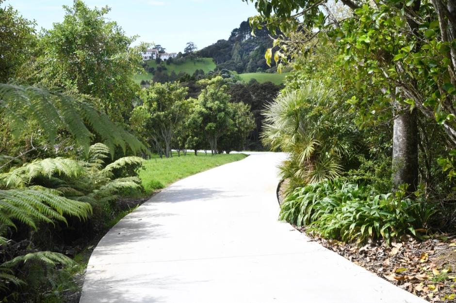Driveway detail by Westend Concrete