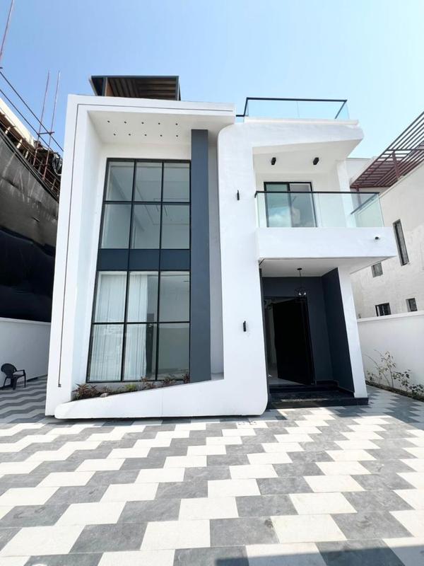 Luxury five bedroom detached duplex (98lekkip1) in Lekki Phase 1