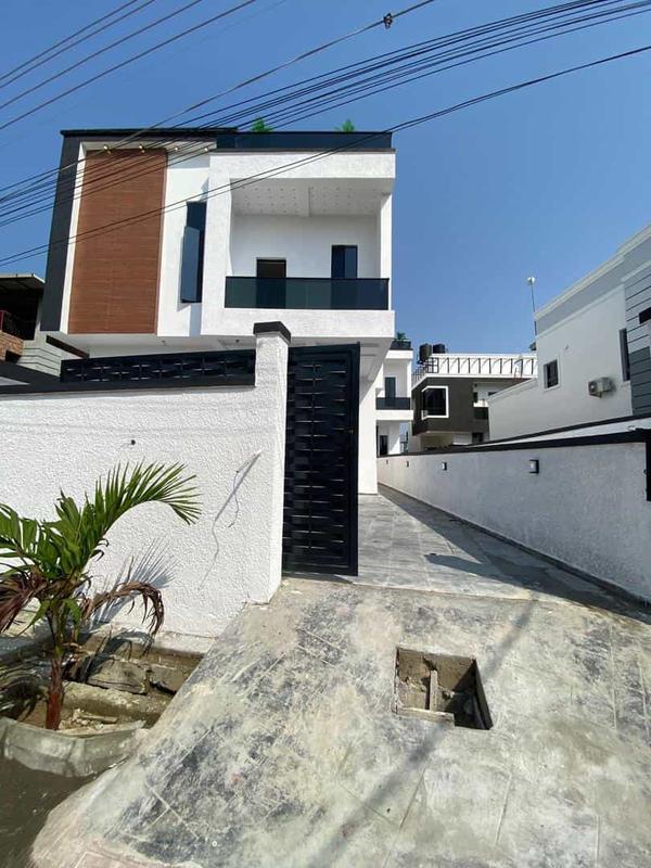 Four bedroom fully detached duplex (470ajah) in Sangotedo