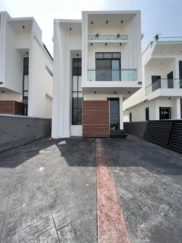 Five bedroom detached duplex (241chevron) in Chevron