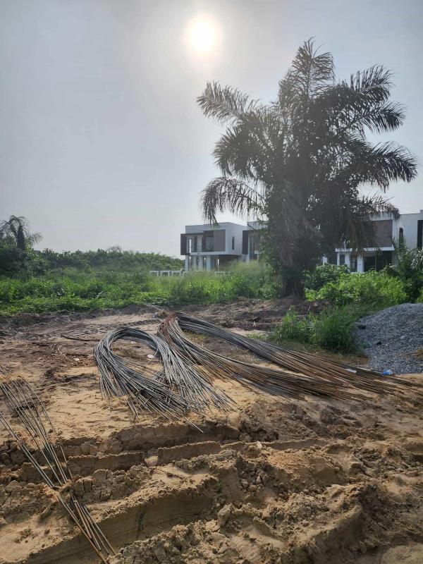 Buy and build land in a secure estate (201ikota) in Ikota