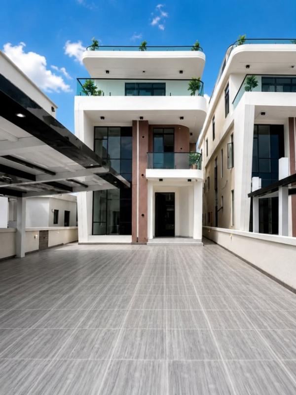 Contemporary five bedroom detached duplex in Chevron