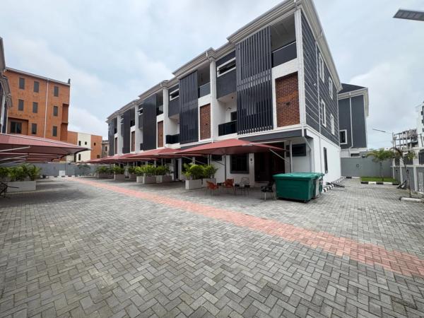 Four bedroom terraced duplex in Lekki Phase 1