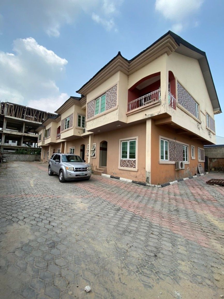 Three bedroom terrace duplex with bq