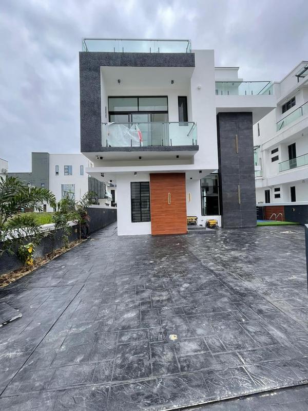 Luxury five bedroom detached duplex (183ikota) in Ikota