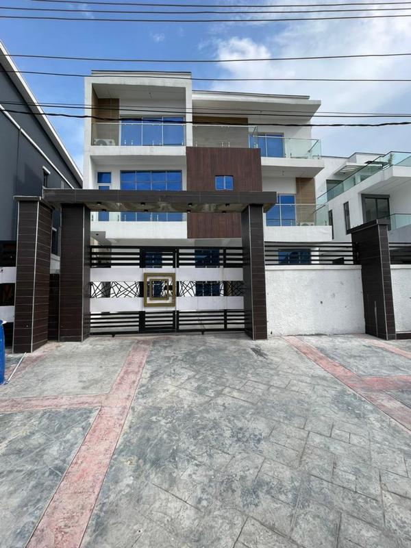 Five bedroom detached duplex (80chevron) in Chevron