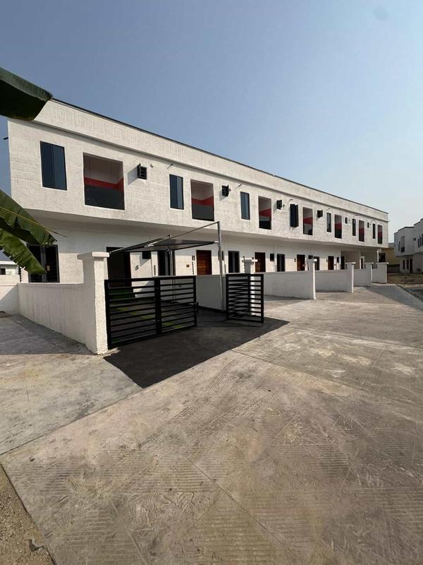 Four bedroom terrace duplex with private compound (379ajah) in Sangotedo