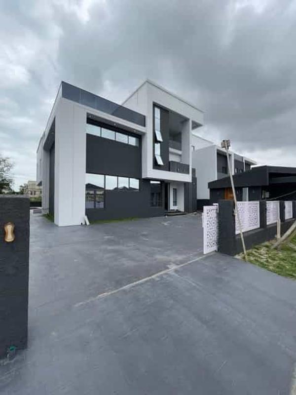 Luxury five bedroom detached duplex (05ajah) in Ajah