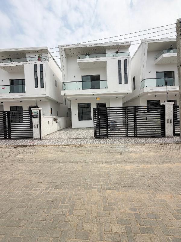 Contemporary four bedroom detached duplex in Ado Road
  }