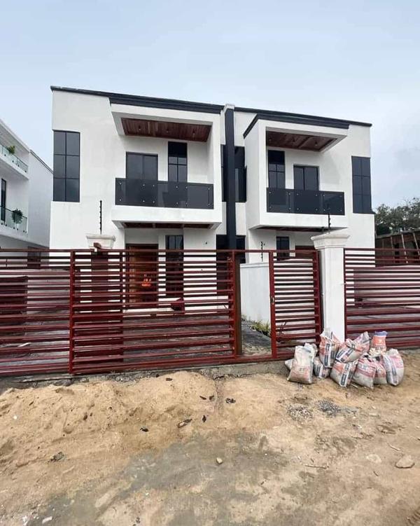 Contemporary four bedroom detached duplex (244chevron) in Chevron