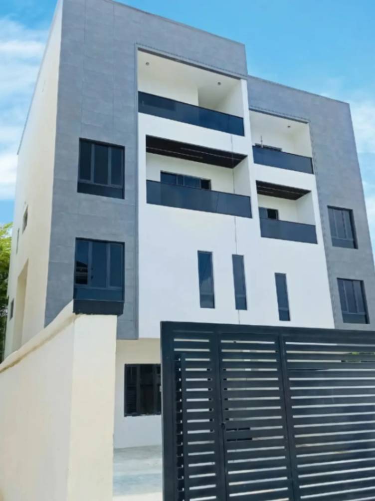 Four bedroom semi-detached duplex in a prime neigbourhood