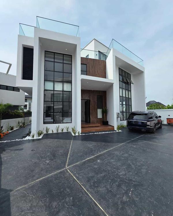 Five bedroom detached duplex (593orchid) in Orchid Road