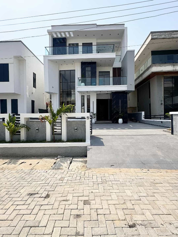 Five bedroom detached duplex (472ikota) in Ikota