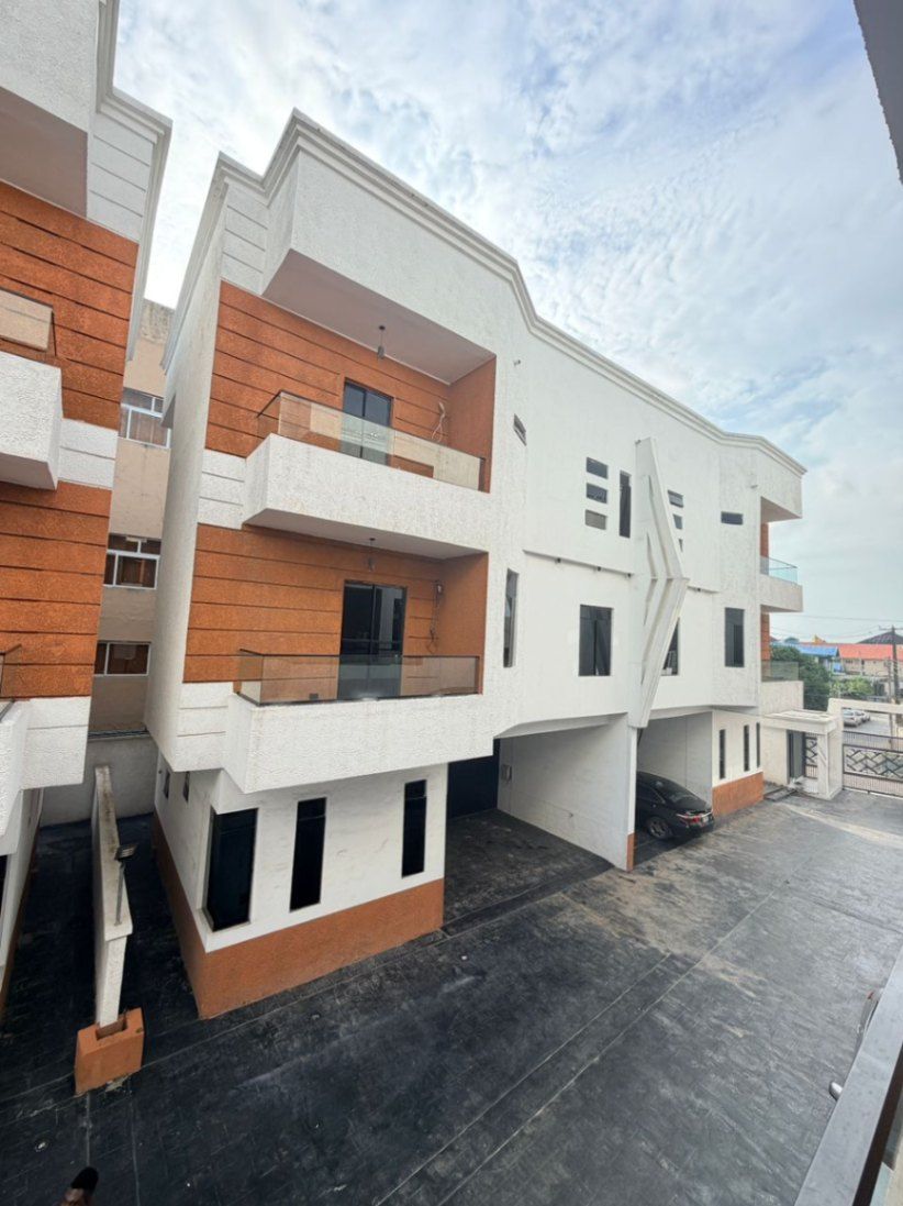 Five bedroom semi detached duplex with bq