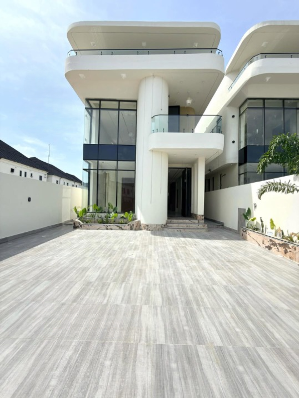 Five bedroom detached duplex (724orchid) in Orchid Road