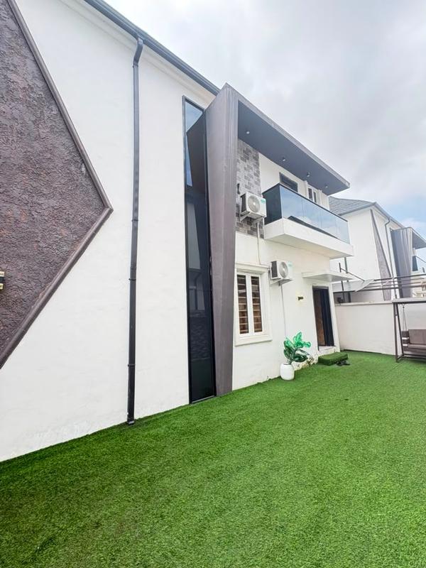 Well finished four bedroom fully detached duplex in Lagos
  }