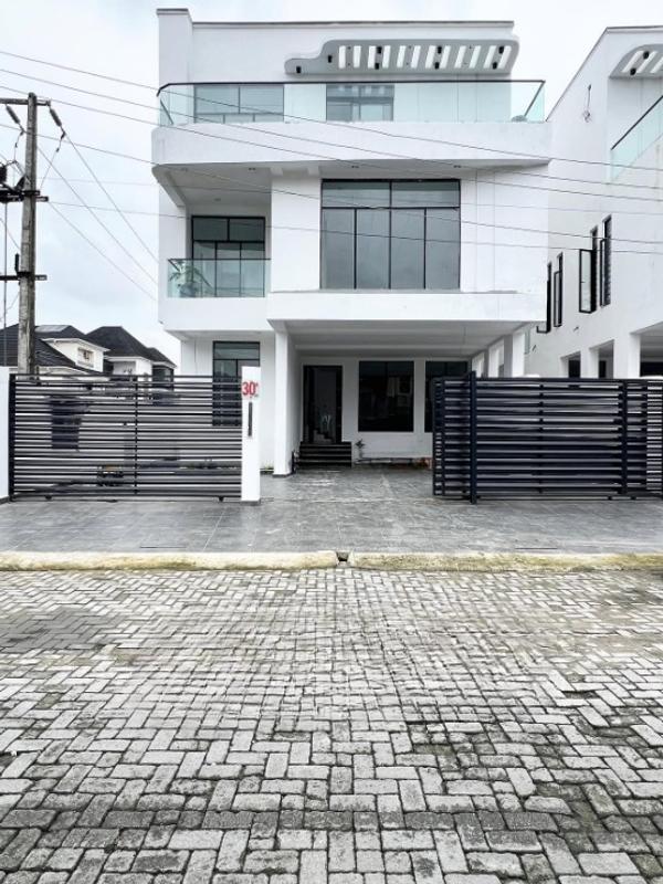 Five bedroom fully detached duplex in Chevron