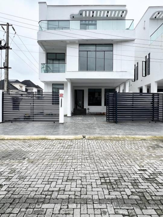 Five bedroom fully detached duplex in Chevron