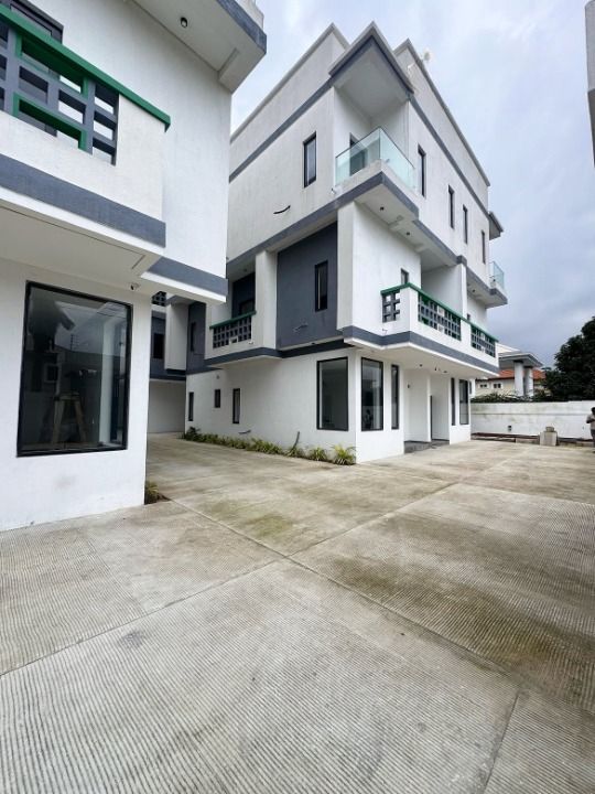 Five bedroom semi detached duplex