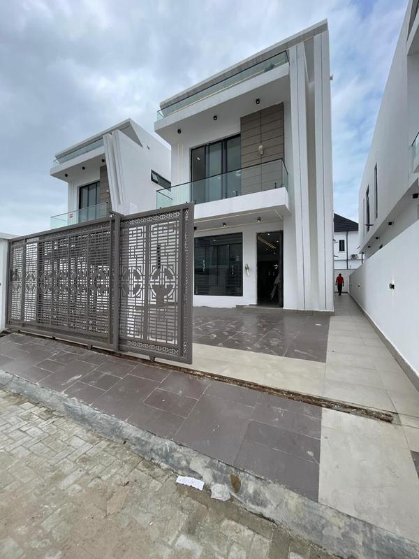 Four bedroom detached duplex (161orchid) in Orchid Road