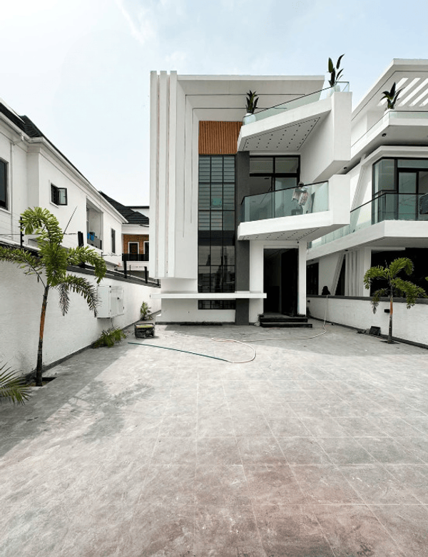 Five bedroom detached duplex (395chevron) in Chevron