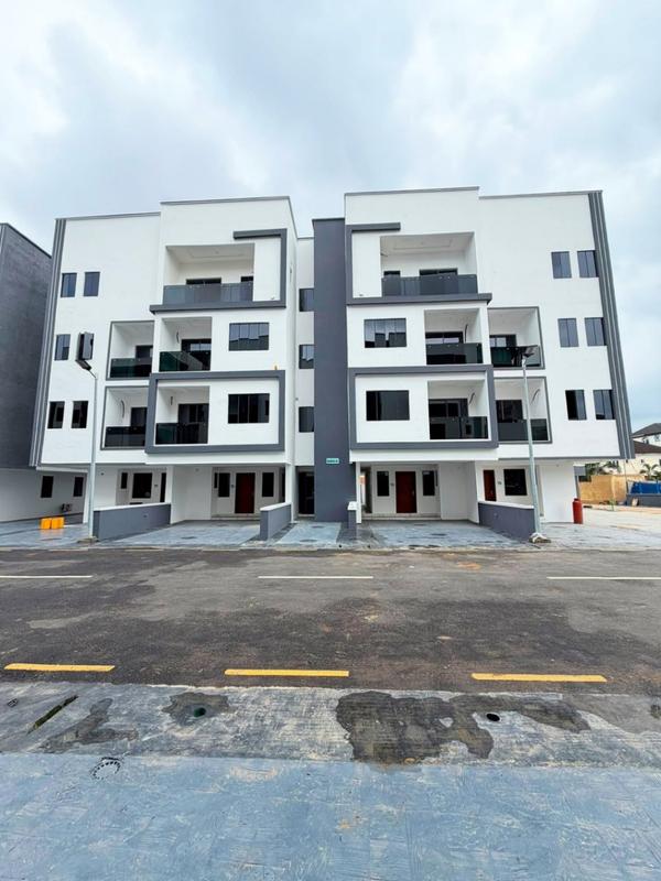 Newly built four bedroom maisonette with BQ in Ikeja