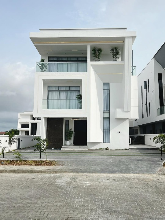 Luxury five bedroom detached duplex (727ikate) in Ikate