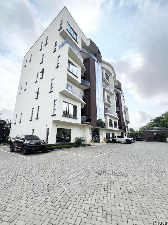 Four bedroom penthouse masionette with BQ