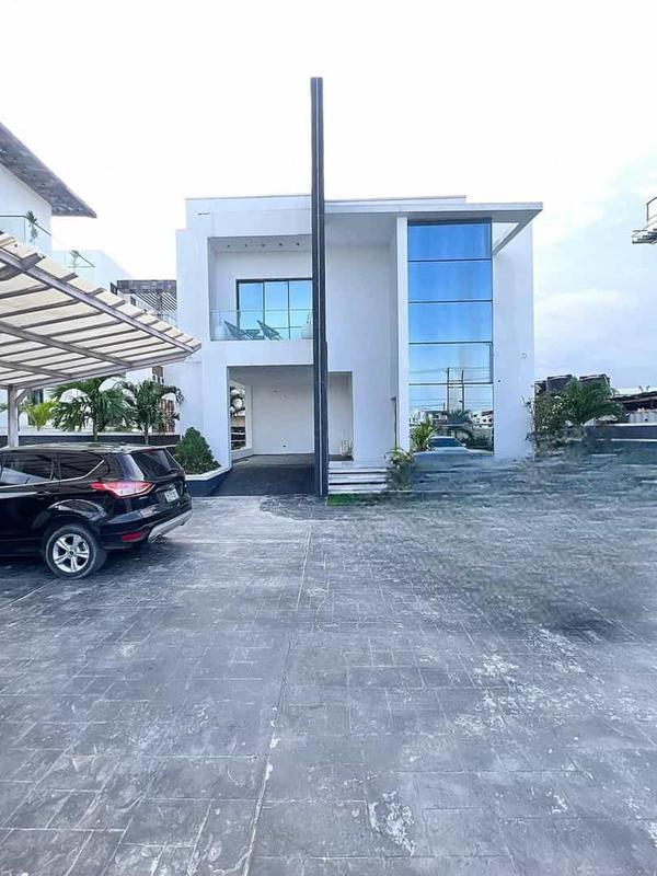 Tastefully built and fully furnished five bedroom detached duplex (440osapa) in Osapa