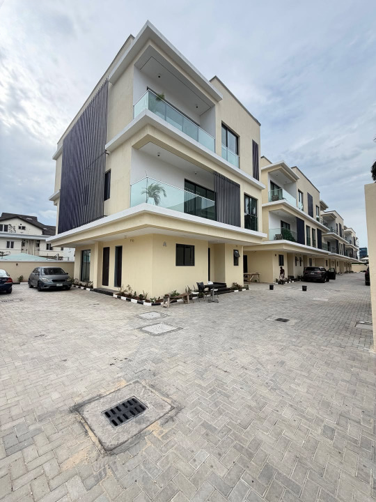 Five bedroom semi-detached duplex