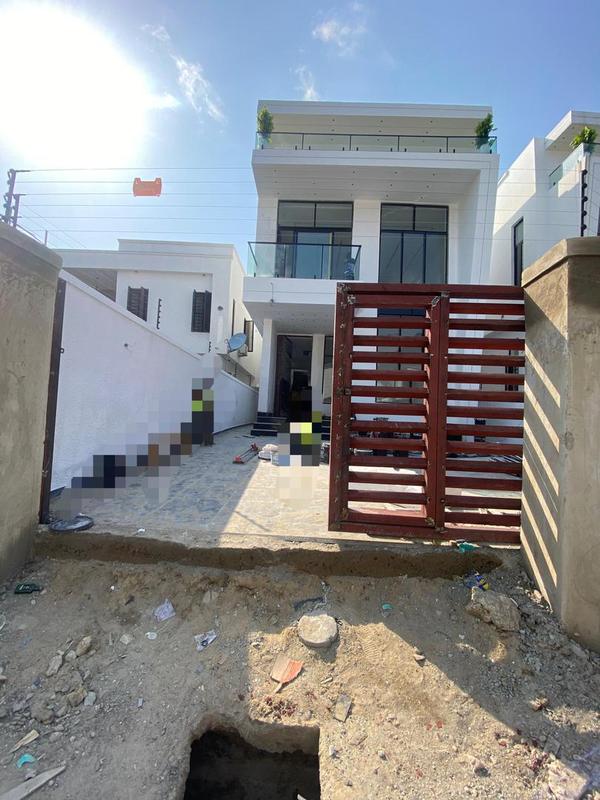 Five bedroom detached duplex with BQ (472ajah) in Sangotedo