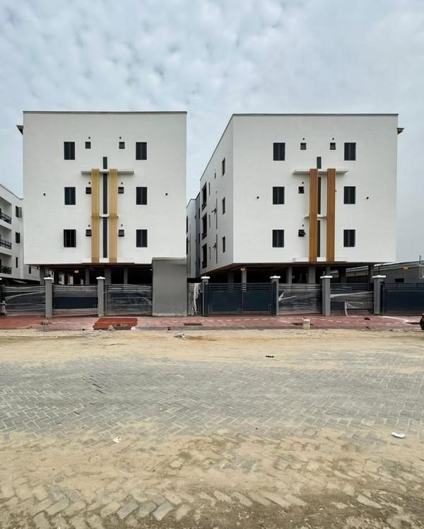Three bedroom apartment with bq(720ikate) in Ikate