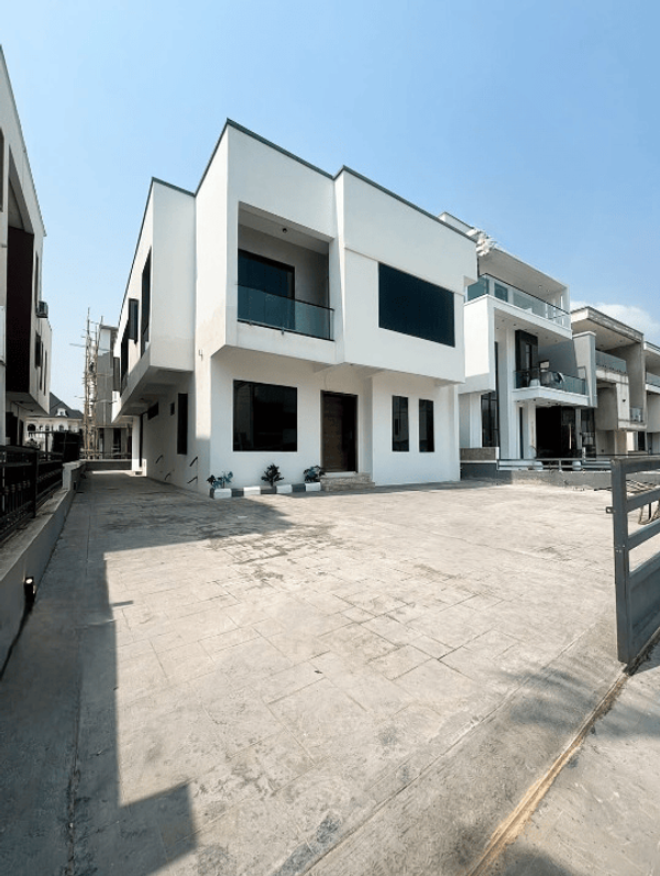 Five bedroom detached duplex (556ikota) in Ikota