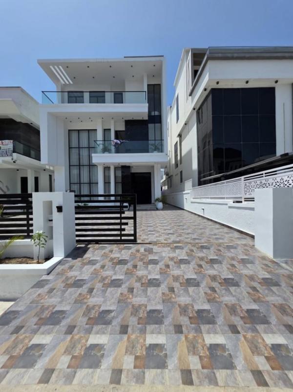 Modern five bedroom fully detached duplex in Ikota