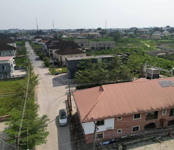 Fast selling 300 sqm land  in Lagos
  }
