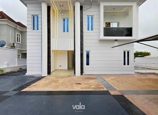Stylish five bedroom fully detached duplex (18Osapa) in Osapa