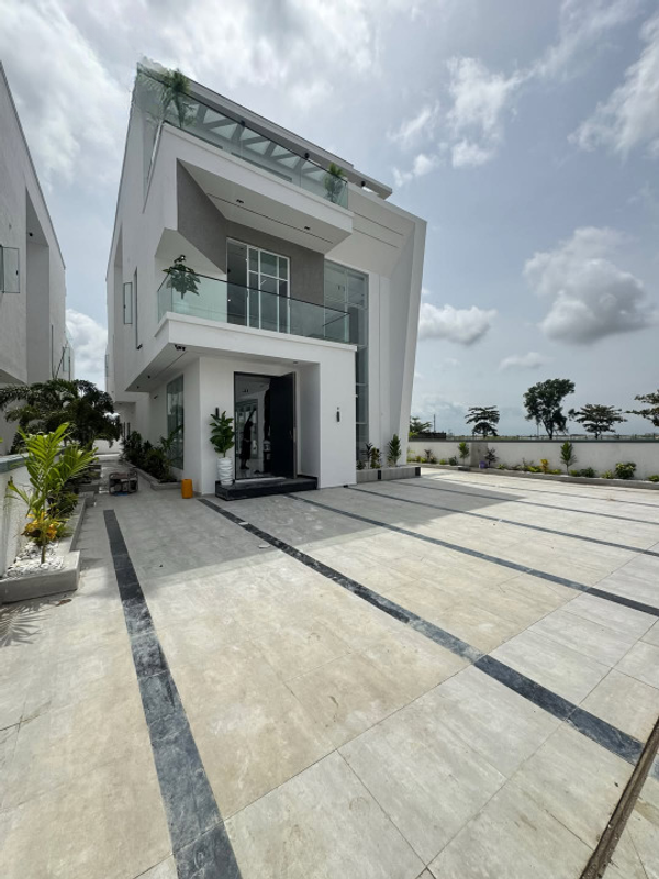 Premium five bedroom detached duplex in Osapa